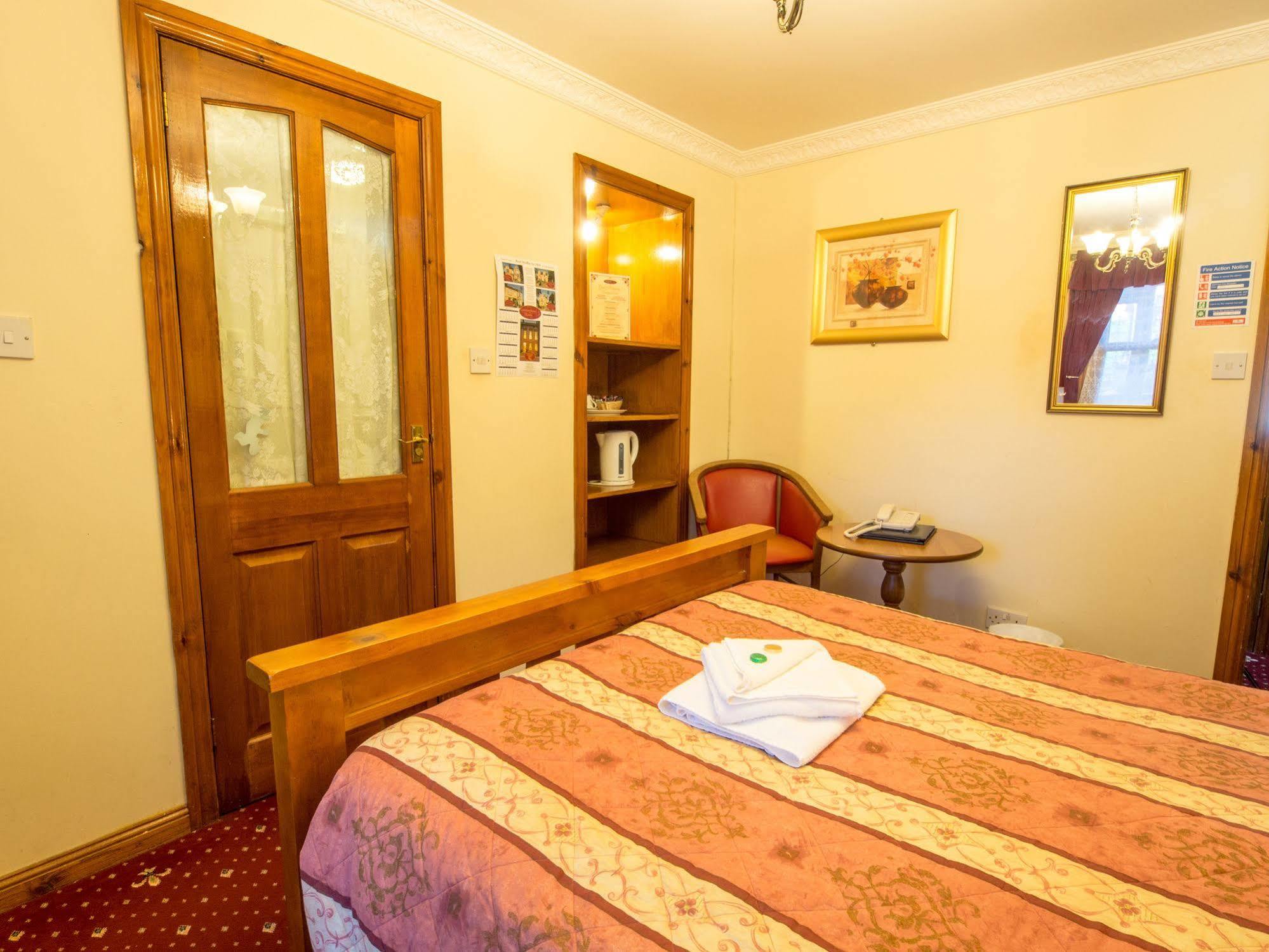 Corstorphine Lodge Hotel Эдинбург Экстерьер фото